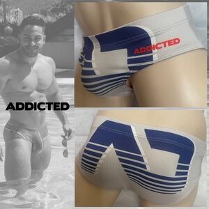 Addicted Pack Up Swimsuit Small 28-30 Gently worn Nylon/spandex no fabric tag